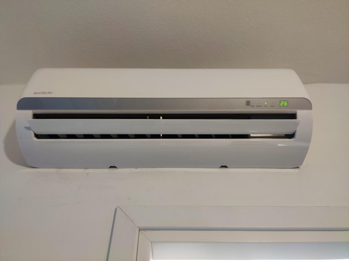 Apartment Idea Self Check-in